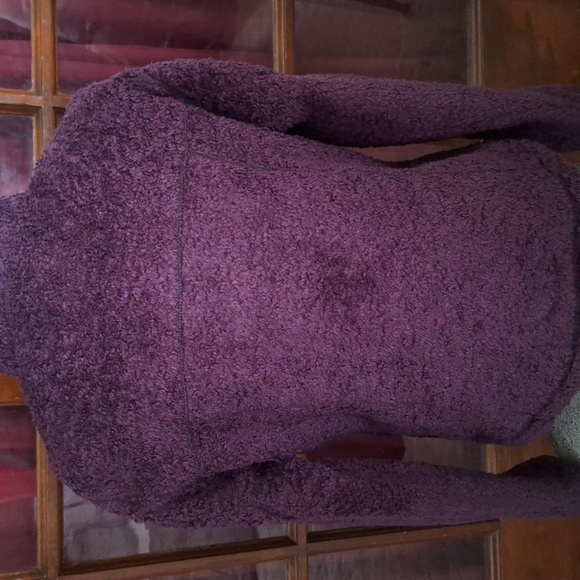 Que Purple Teddy Jacket with Cozy Plush Material and Fitted Silhouette - Picture 3 of 9